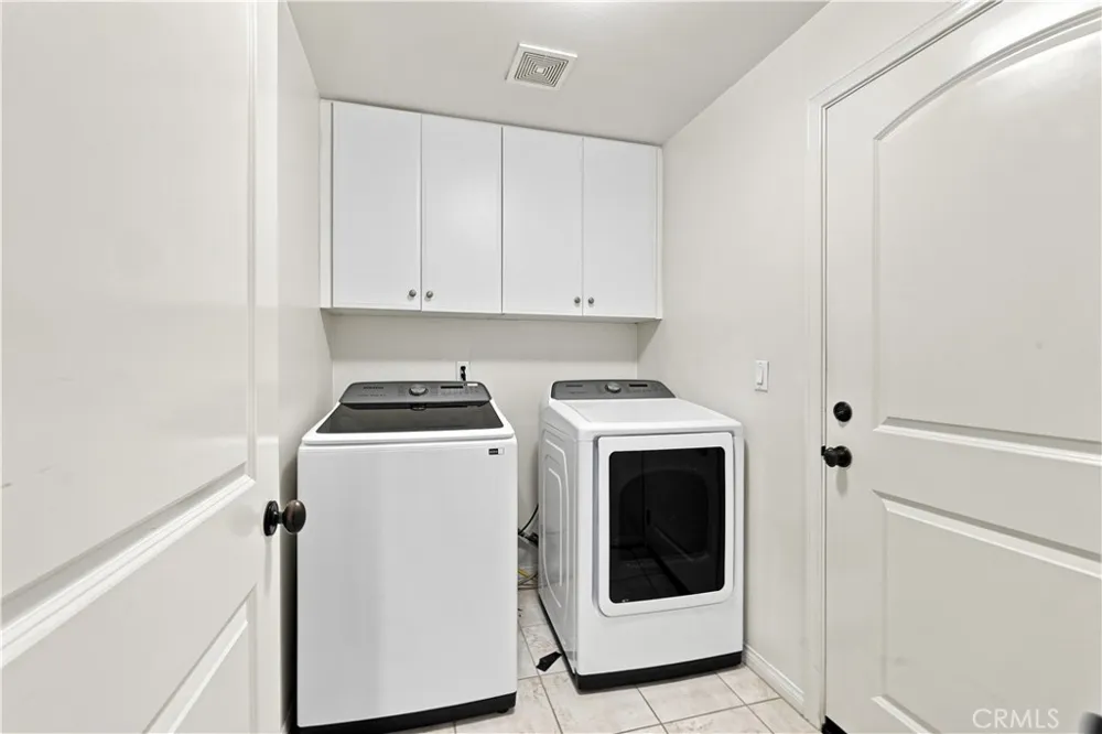 3268 S Westmont Lane #8 Ontario, CA 91761