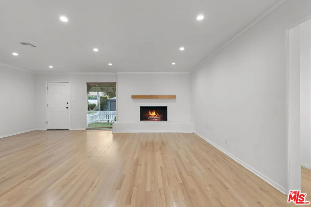 3760 Beethoven Street Los Angeles, CA 90066