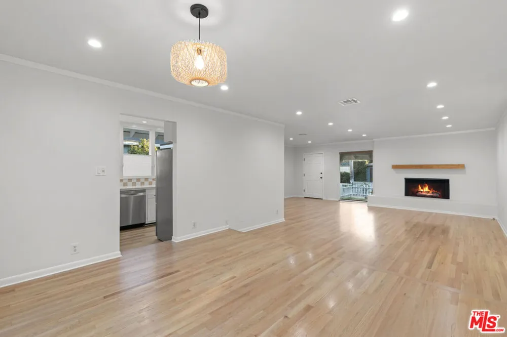 3760 Beethoven Street Los Angeles, CA 90066