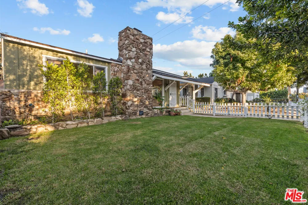 3760 Beethoven Street Los Angeles, CA 90066