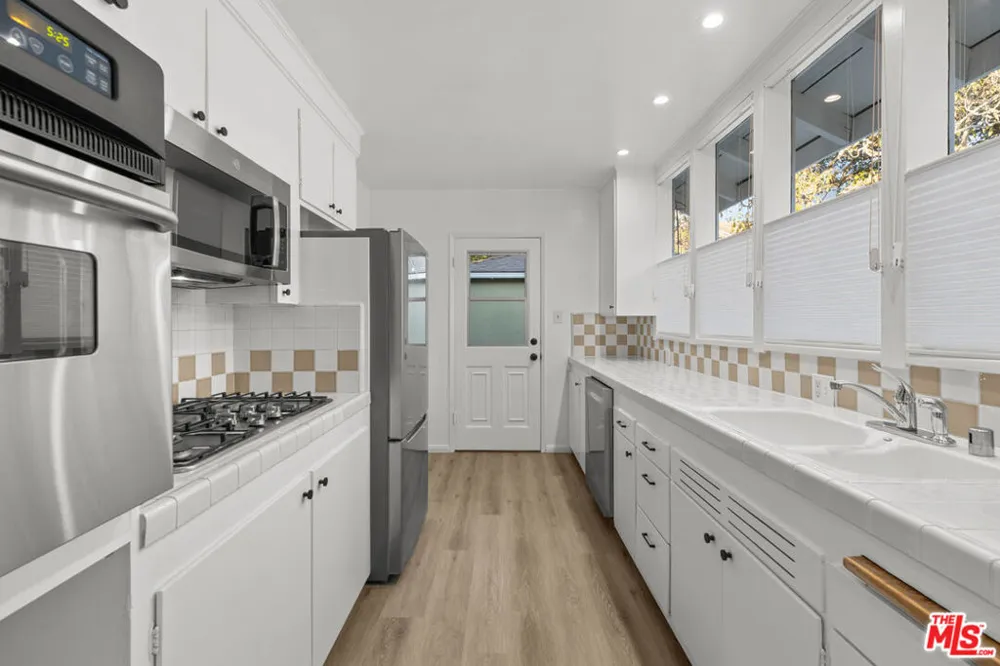 3760 Beethoven Street Los Angeles, CA 90066