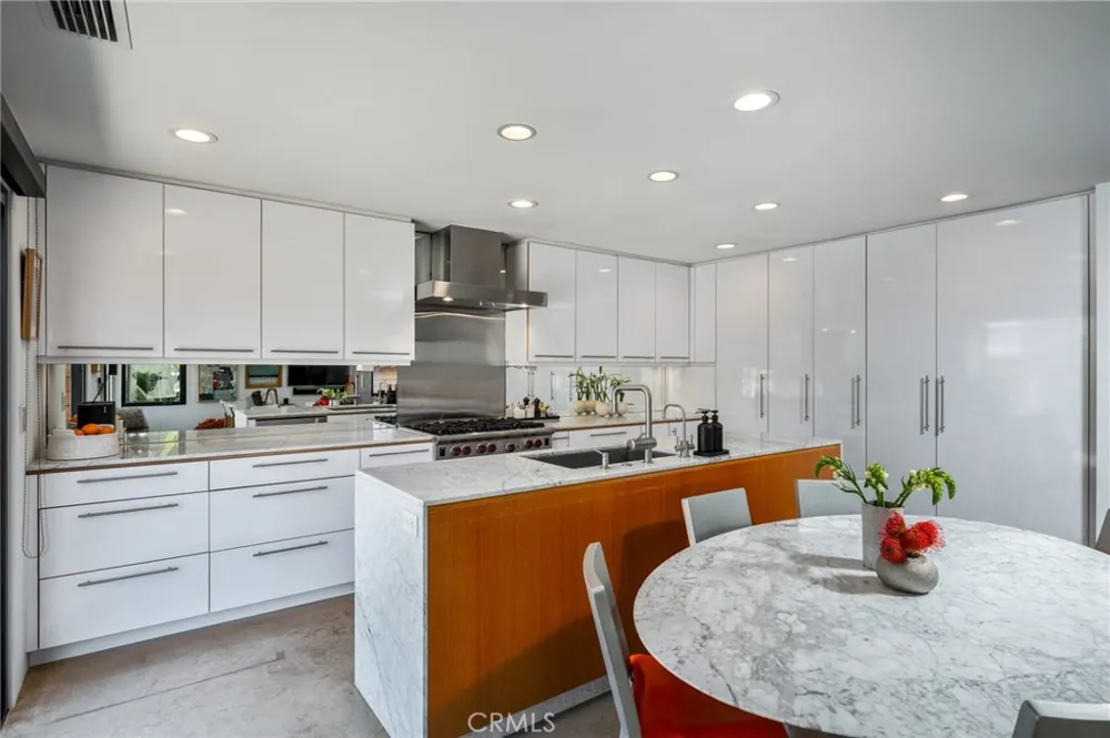 324 6th Street Manhattan Beach, CA 90266