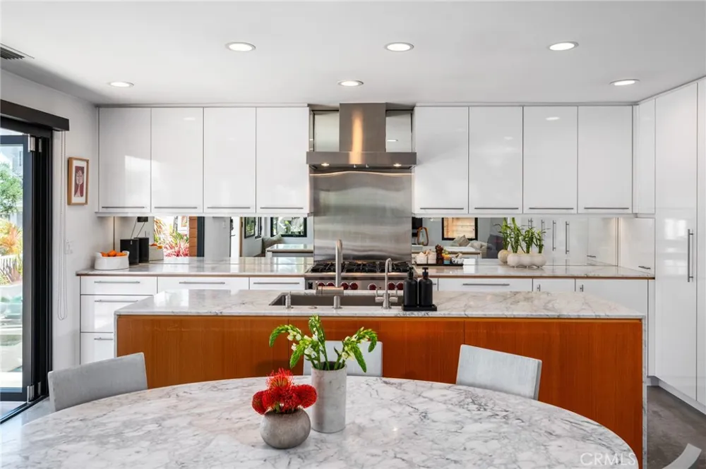 324 6th Street Manhattan Beach, CA 90266