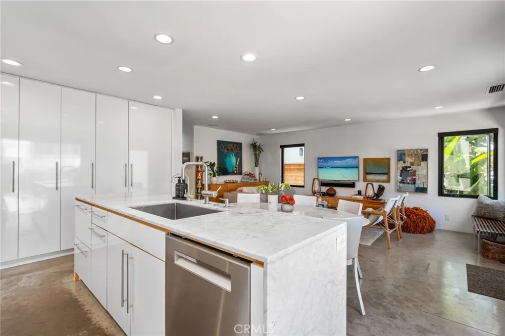 324 6th Street Manhattan Beach, CA 90266