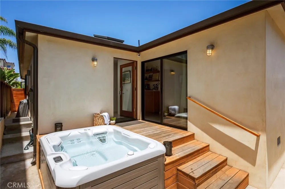 324 6th Street Manhattan Beach, CA 90266