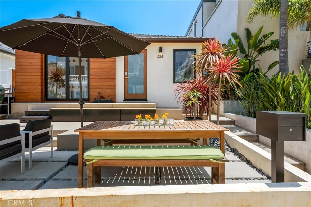 324 6th Street Manhattan Beach, CA 90266