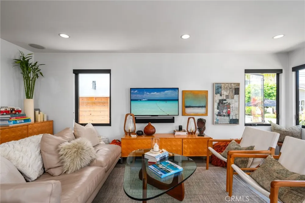 324 6th Street Manhattan Beach, CA 90266