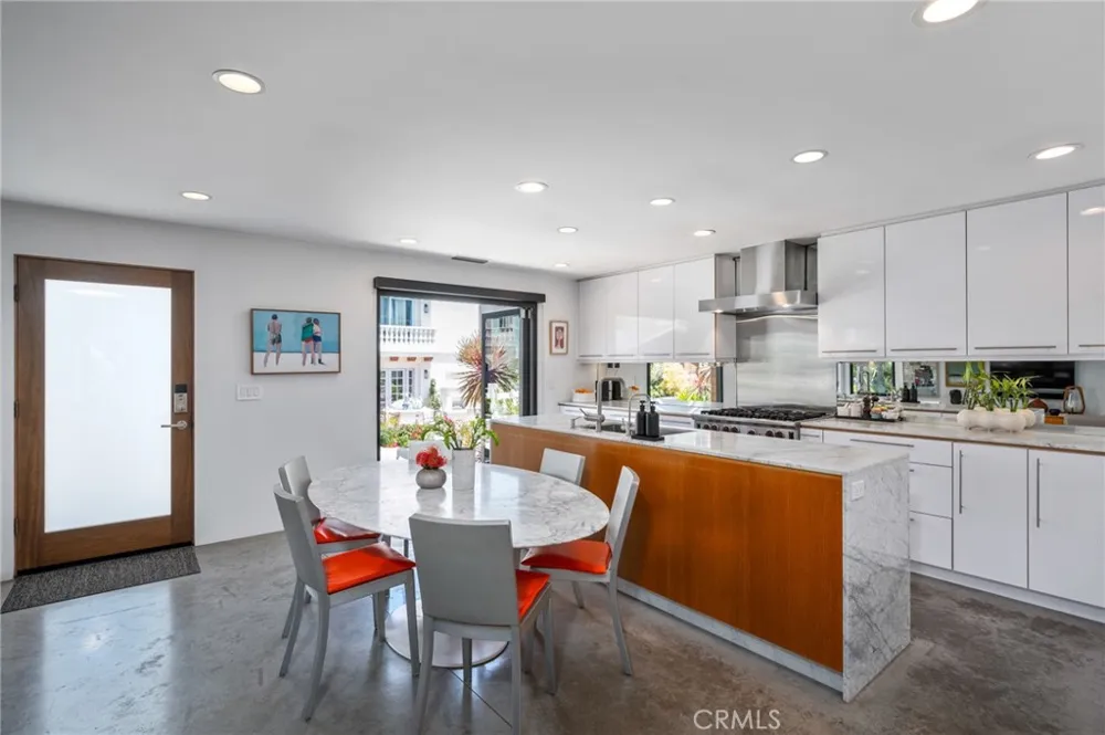 324 6th Street Manhattan Beach, CA 90266