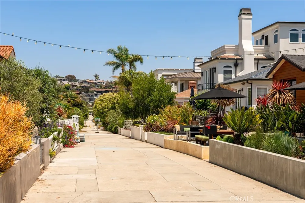 324 6th Street Manhattan Beach, CA 90266
