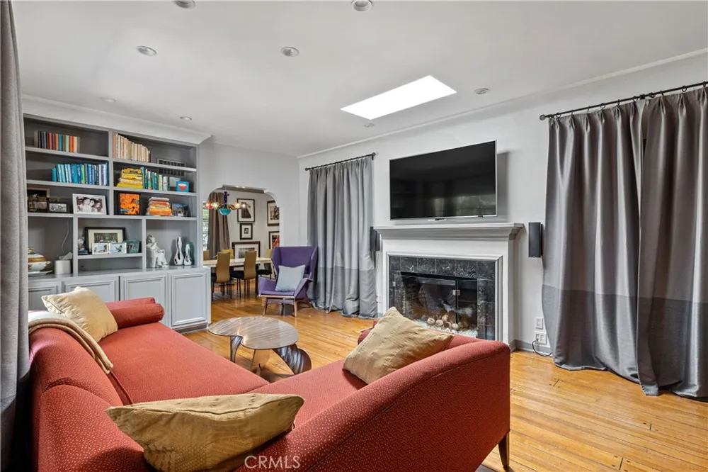 1701 Pier Avenue Santa Monica, CA 90405