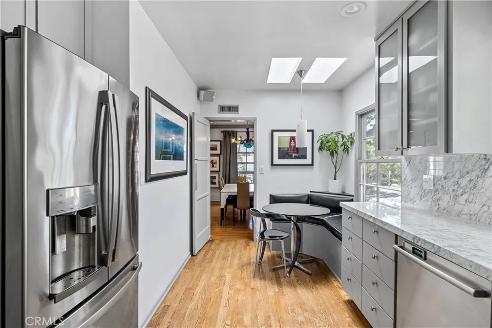 1701 Pier Avenue Santa Monica, CA 90405