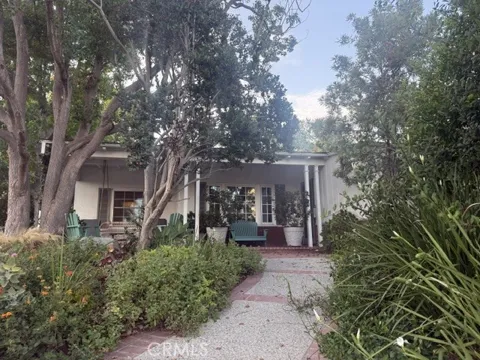 1701 Pier Avenue