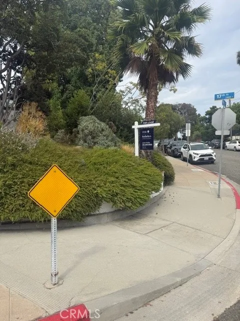 1701 Pier Avenue Santa Monica, CA 90405