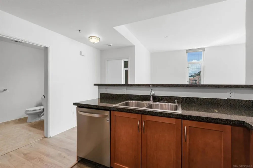 427 9th Ave. #806 San Diego, CA 92101