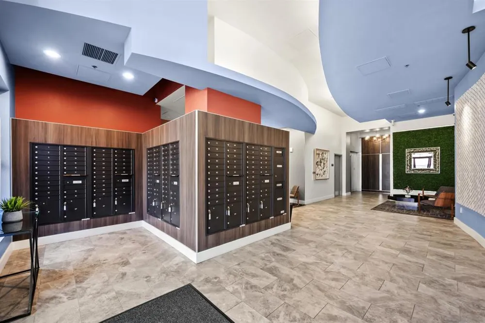 427 9th Ave. #806 San Diego, CA 92101