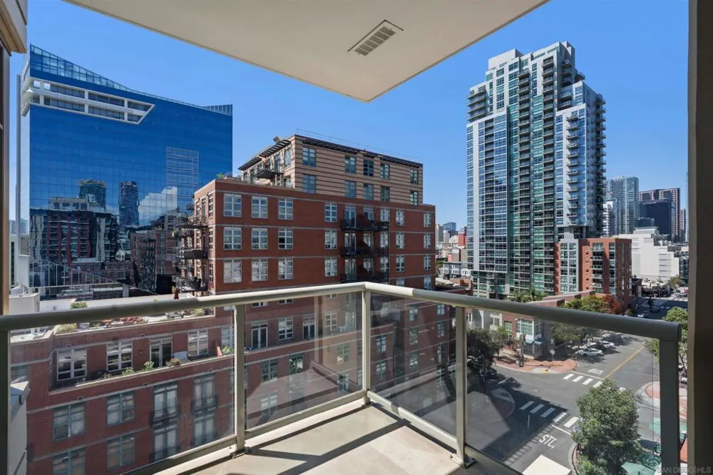 427 9th Ave. #806 San Diego, CA 92101