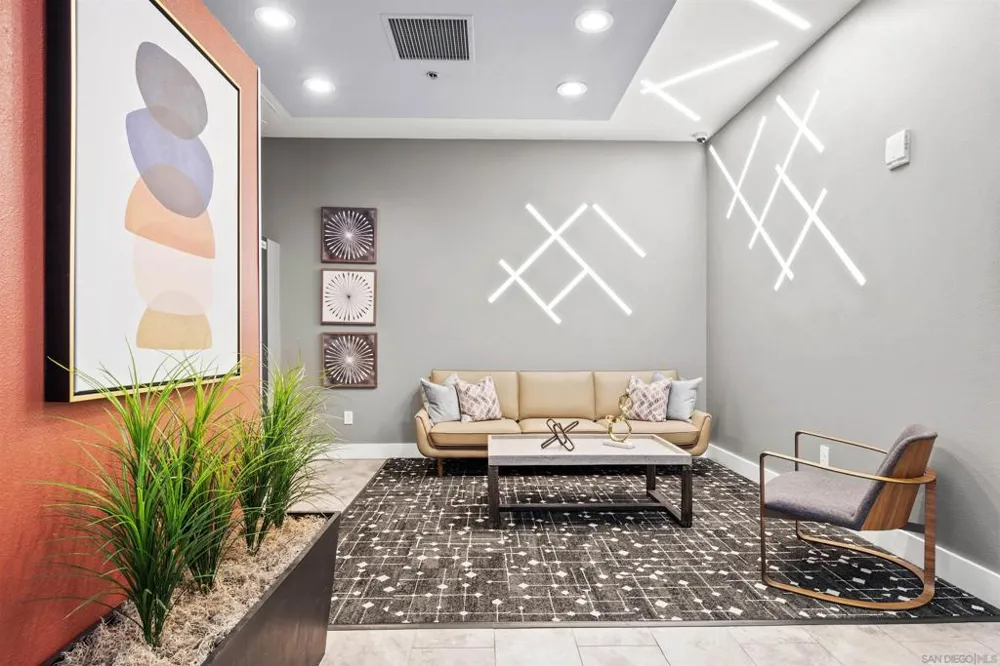 427 9th Ave. #806 San Diego, CA 92101