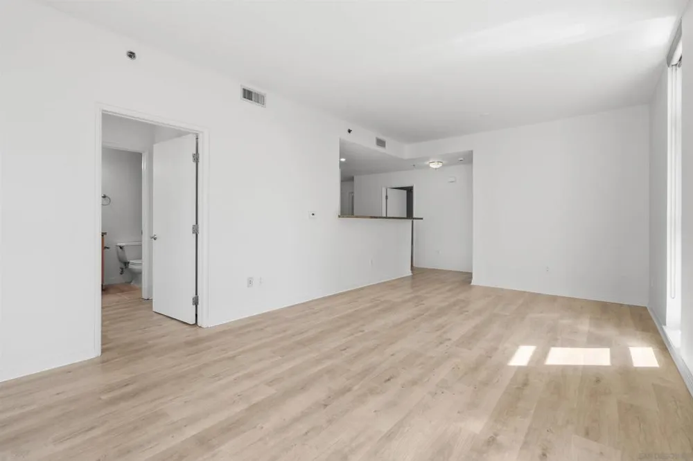 427 9th Ave. #806 San Diego, CA 92101