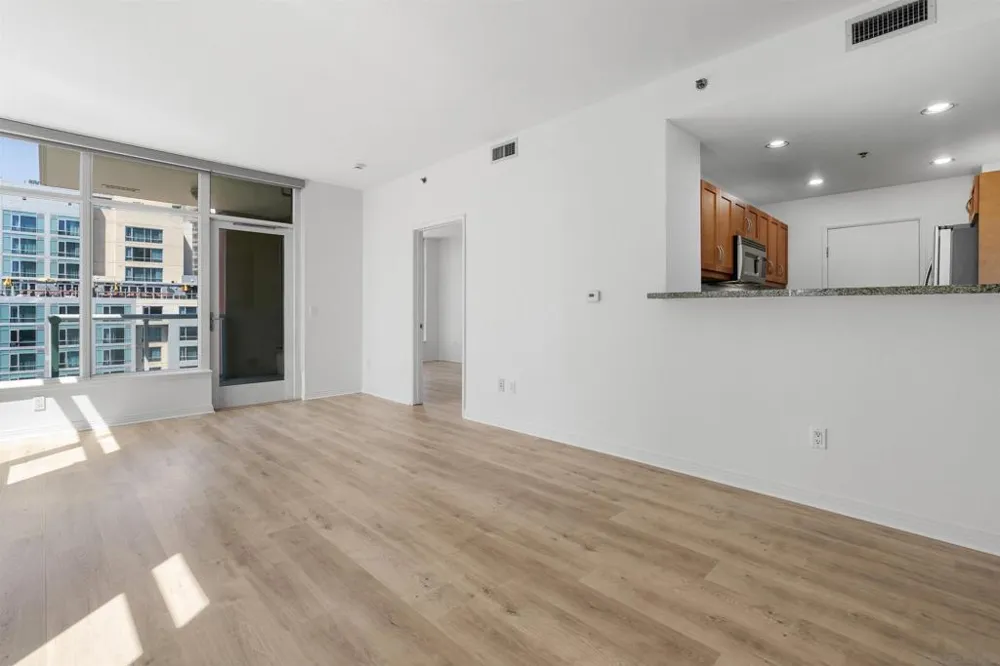 427 9th Ave. #806 San Diego, CA 92101