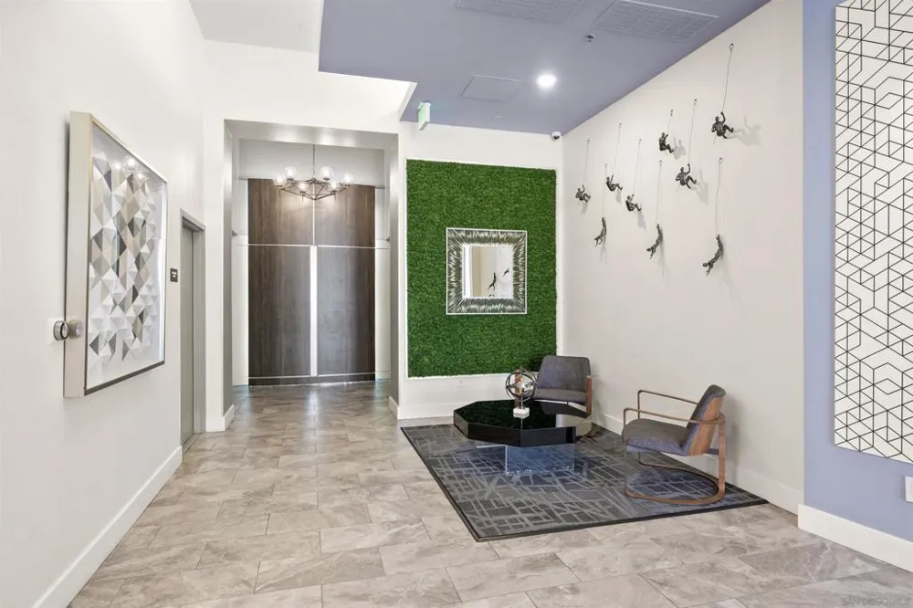427 9th Ave. #806 San Diego, CA 92101