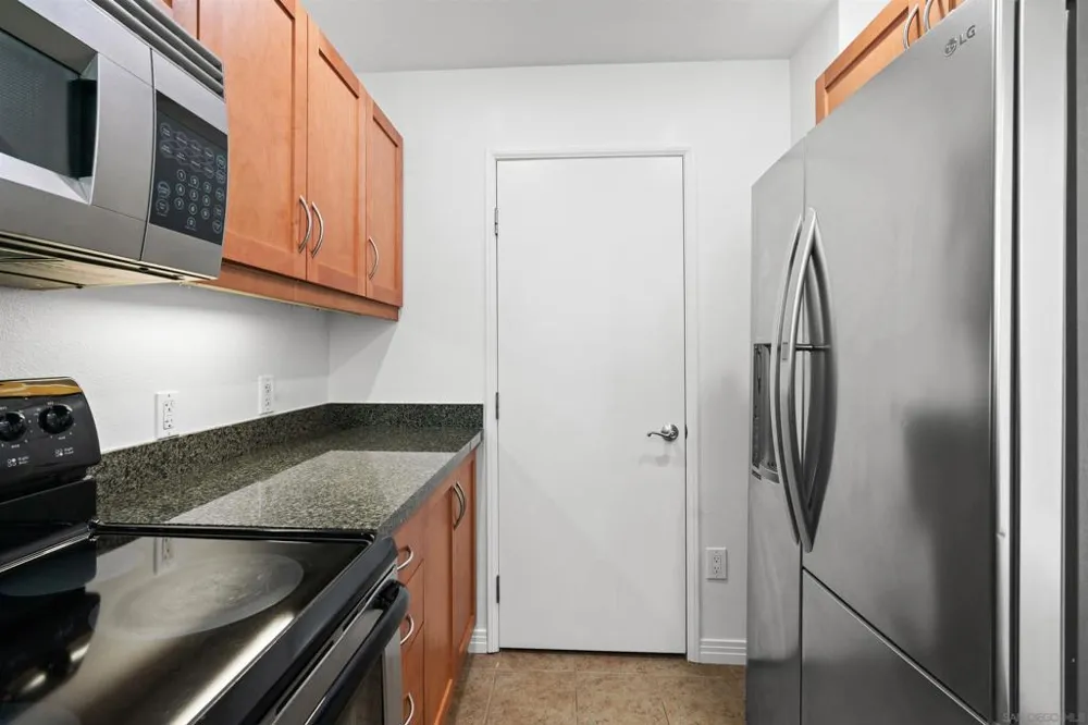 427 9th Ave. #806 San Diego, CA 92101