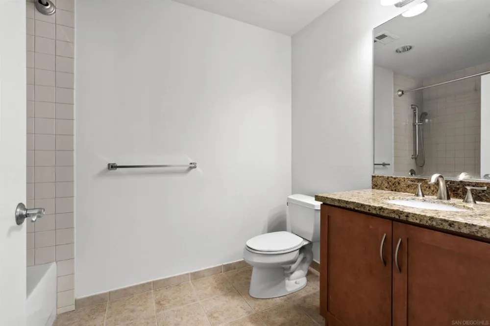 427 9th Ave. #806 San Diego, CA 92101