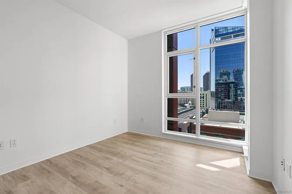 427 9th Ave. #806 San Diego, CA 92101