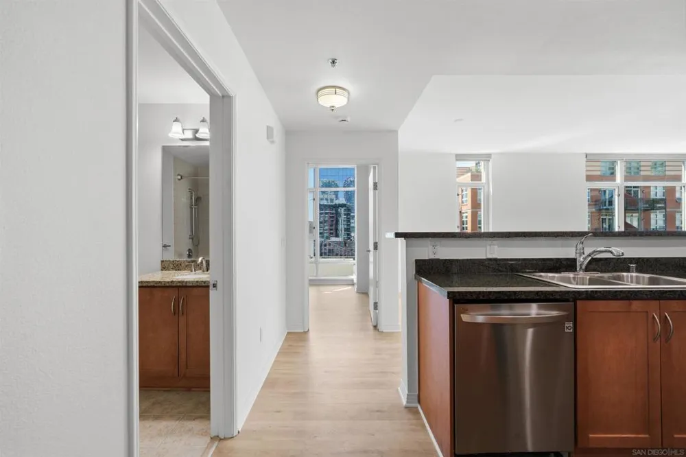 427 9th Ave. #806 San Diego, CA 92101