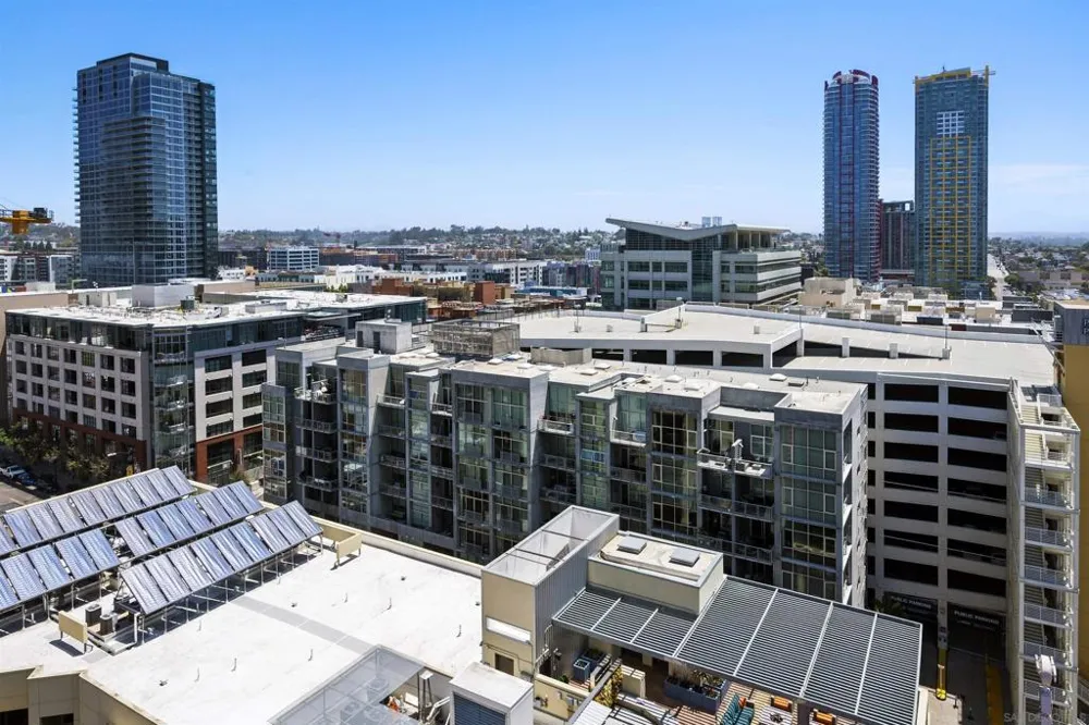 427 9th Ave. #806 San Diego, CA 92101