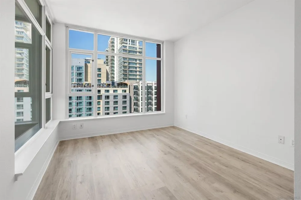 427 9th Ave. #806 San Diego, CA 92101