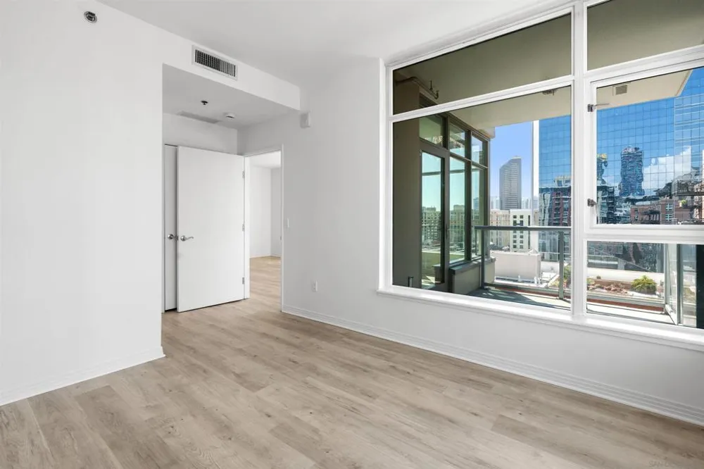 427 9th Ave. #806 San Diego, CA 92101