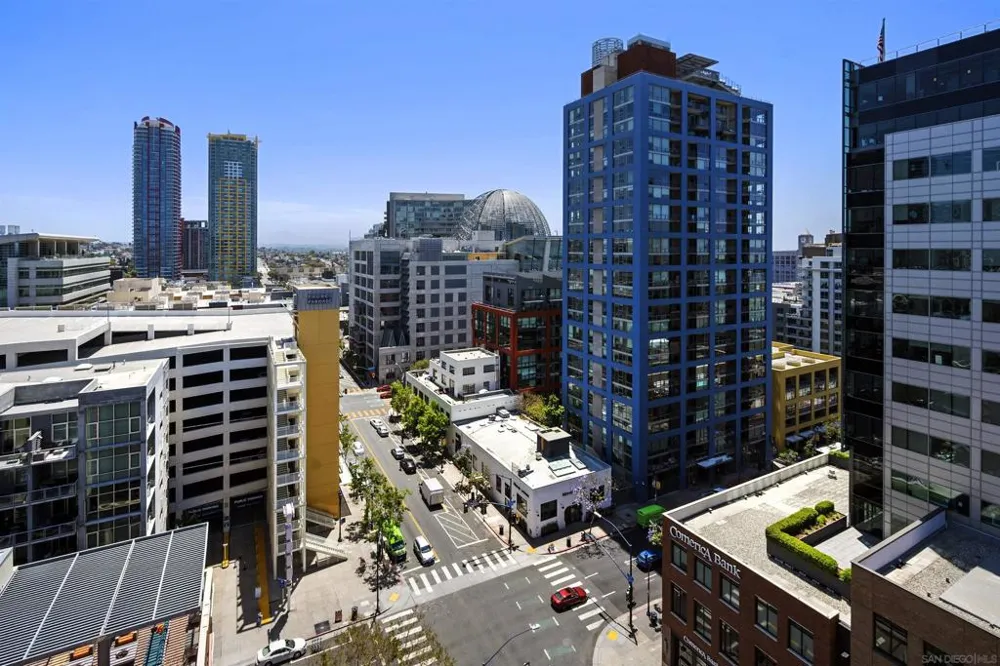 427 9th Ave. #806 San Diego, CA 92101