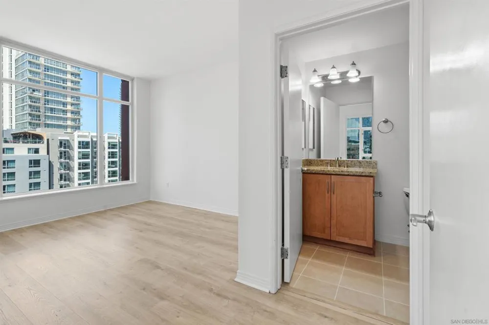427 9th Ave. #806 San Diego, CA 92101