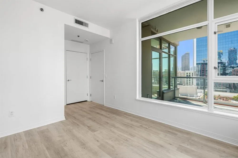 427 9th Ave. #806 San Diego, CA 92101