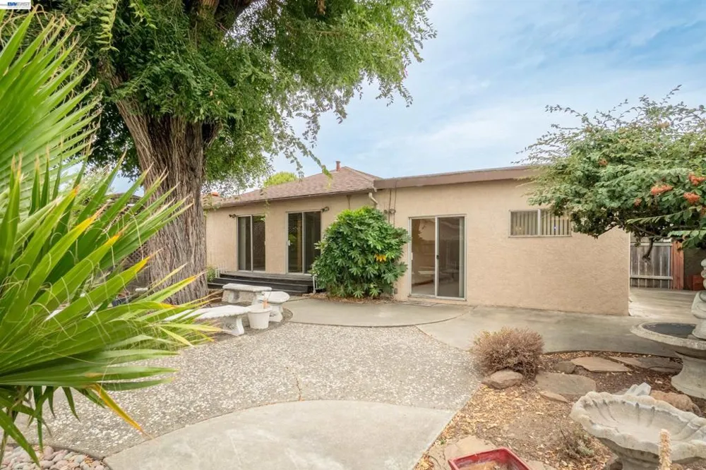 14972 Endicott St San Leandro, CA 94579