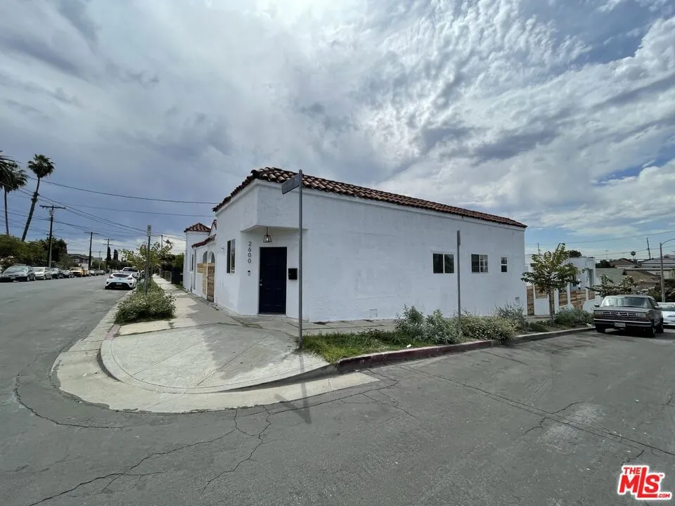 2600 Michigan Avenue Los Angeles, CA 90033