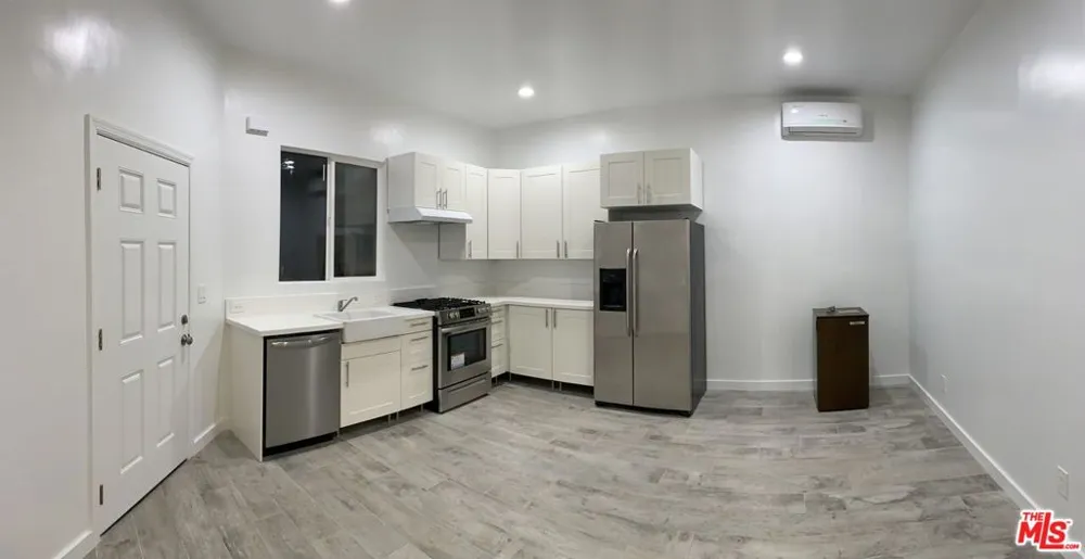 2600 Michigan Avenue Los Angeles, CA 90033