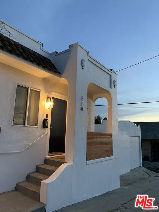 2600 Michigan Avenue Los Angeles, CA 90033