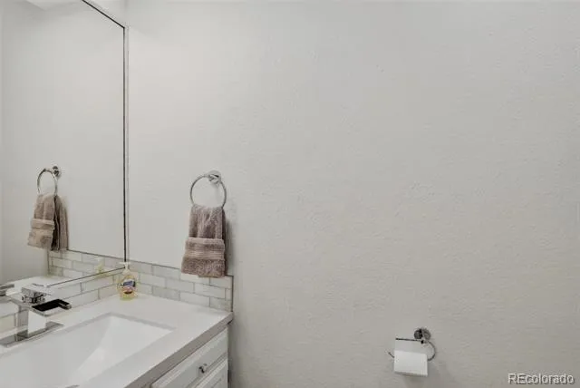 5452 S Zeno Street Centennial, CO 80015