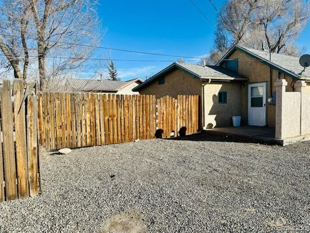 131 10th Street Alamosa, CO 81101