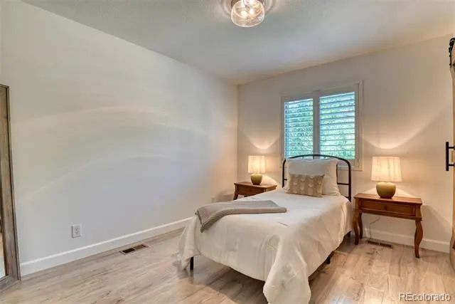 215 Beckers Lane Manitou Springs, CO 80829