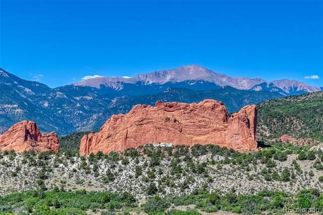 215 Beckers Lane Manitou Springs, CO 80829