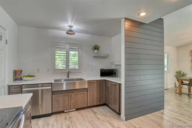 215 Beckers Lane Manitou Springs, CO 80829