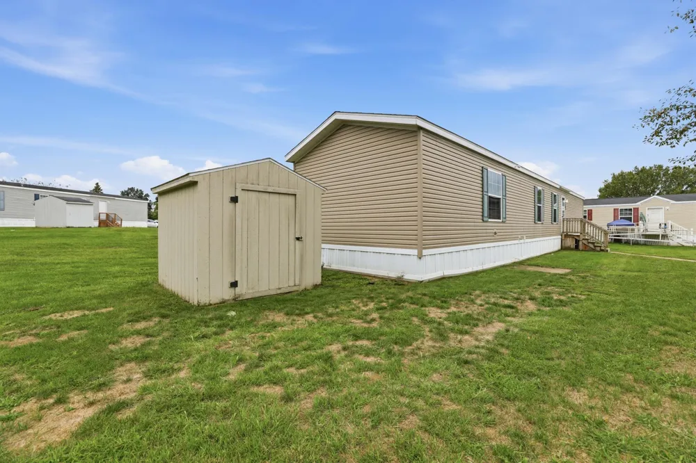 1301 Shadowridge Drive Wayland, MI 49348