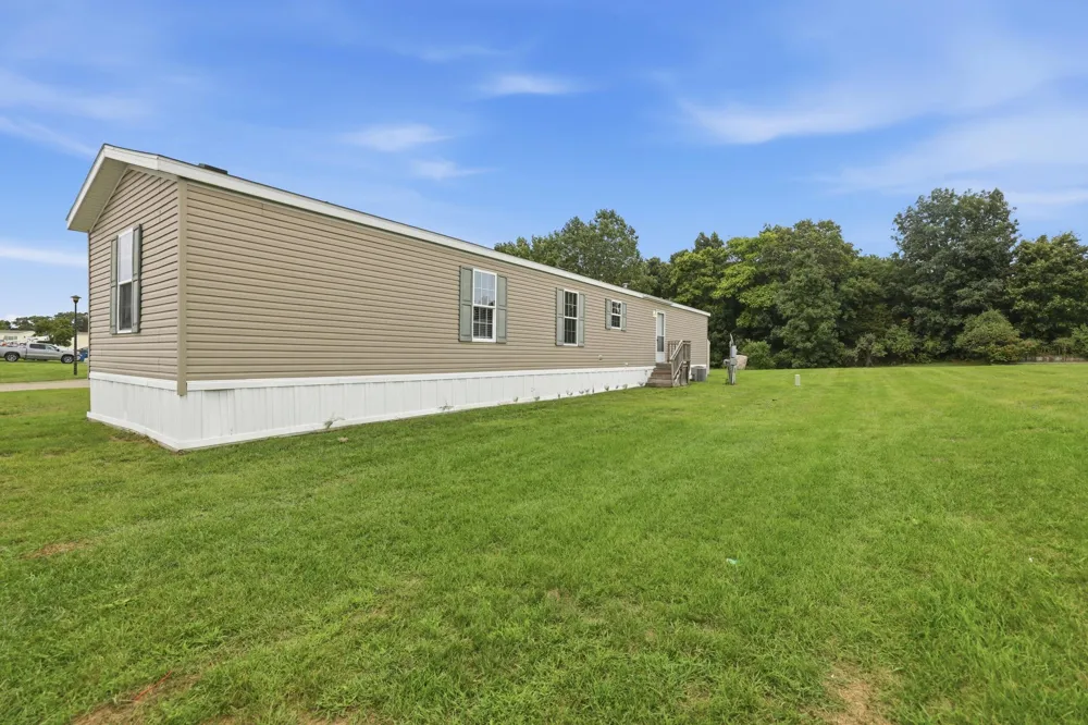 1301 Shadowridge Drive Wayland, MI 49348