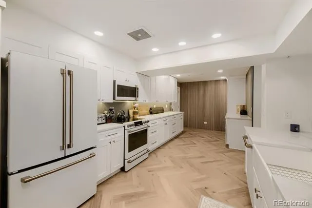 1900 E Girard Place #403 Englewood, CO 80113