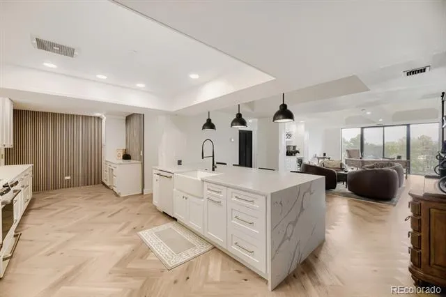 1900 E Girard Place #403 Englewood, CO 80113