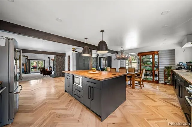 986 Apache Road Florissant, CO 80816