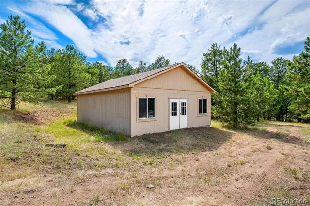 986 Apache Road Florissant, CO 80816