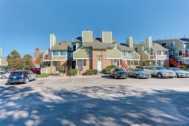 962 S Dearborn Way #12 Aurora, CO 80012